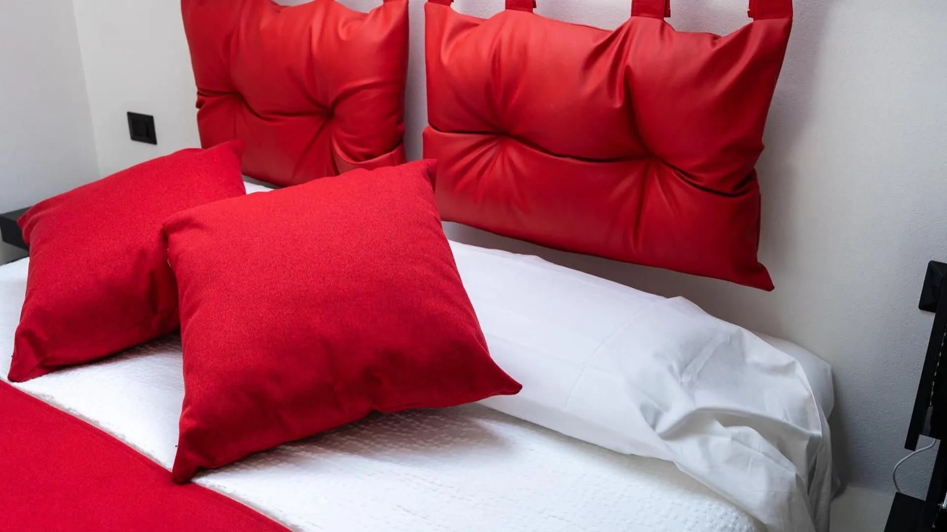 Apartment Volcano'S Suite - Etna - Private Room With Jacuzzi In Catania Center
